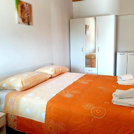 Apartments Hodanic Krk Town Extérieur photo