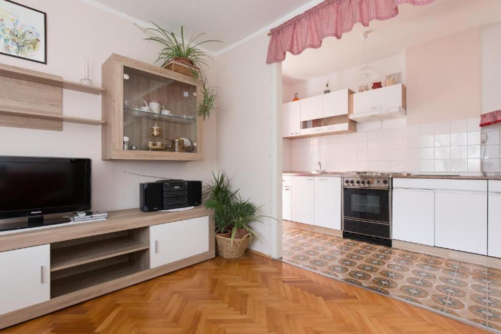 Apartments Hodanic Krk Town Extérieur photo