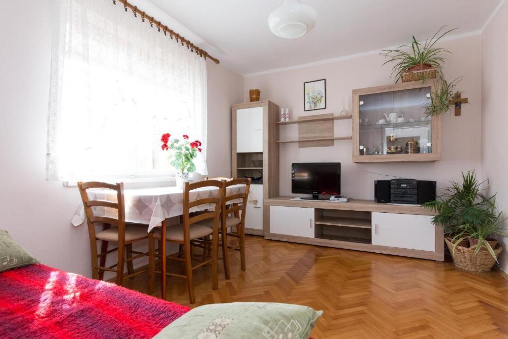 Apartments Hodanic Krk Town Extérieur photo